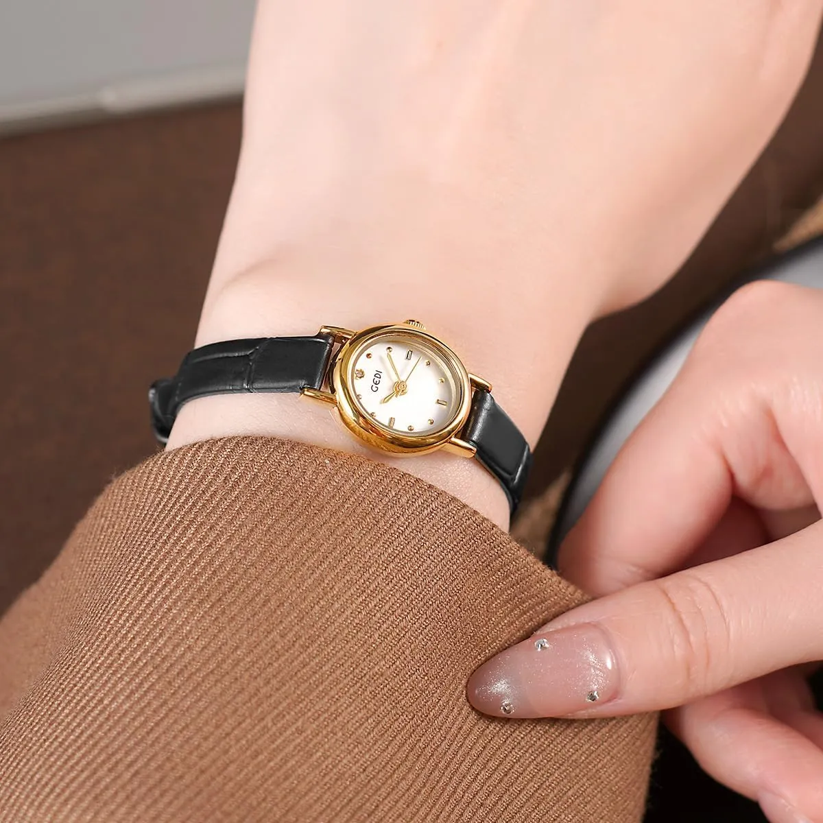 Analog Small Oval Dial Vintage Ladies Bracelet Dress Waterproof Wrist Watch with Stainless Steel/Leather Strap routine ravage protein sparse Gosasa Vintage Women's Gold Watch Elegant Quartz 