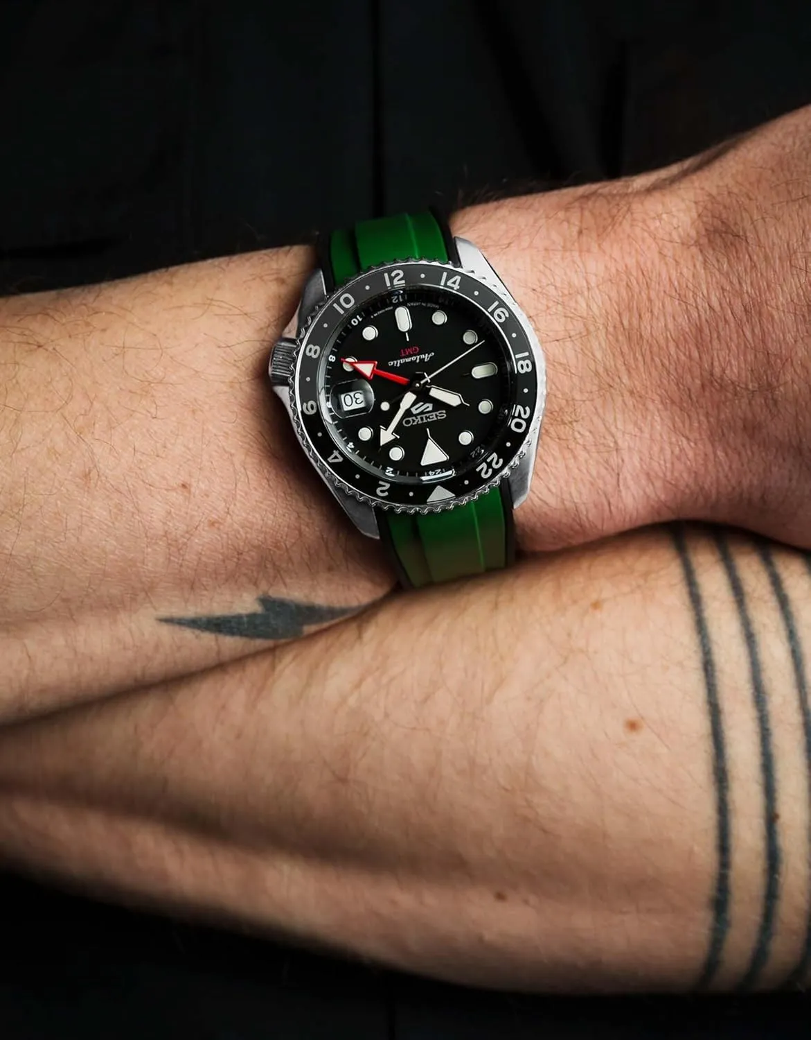 Seiko 5 Sports SKX Series Dive Watches, 5KX/SRPD & New GMT Series, Curved End Dutch examination Watchband for SRPD51, SRPD53, SRPD55K1, SRPD59K1,SSK017, SSK019, etc. StrapXPro (SX1A) 22mm Watch Bands Men's Rubber Watch Strap Replacement for 