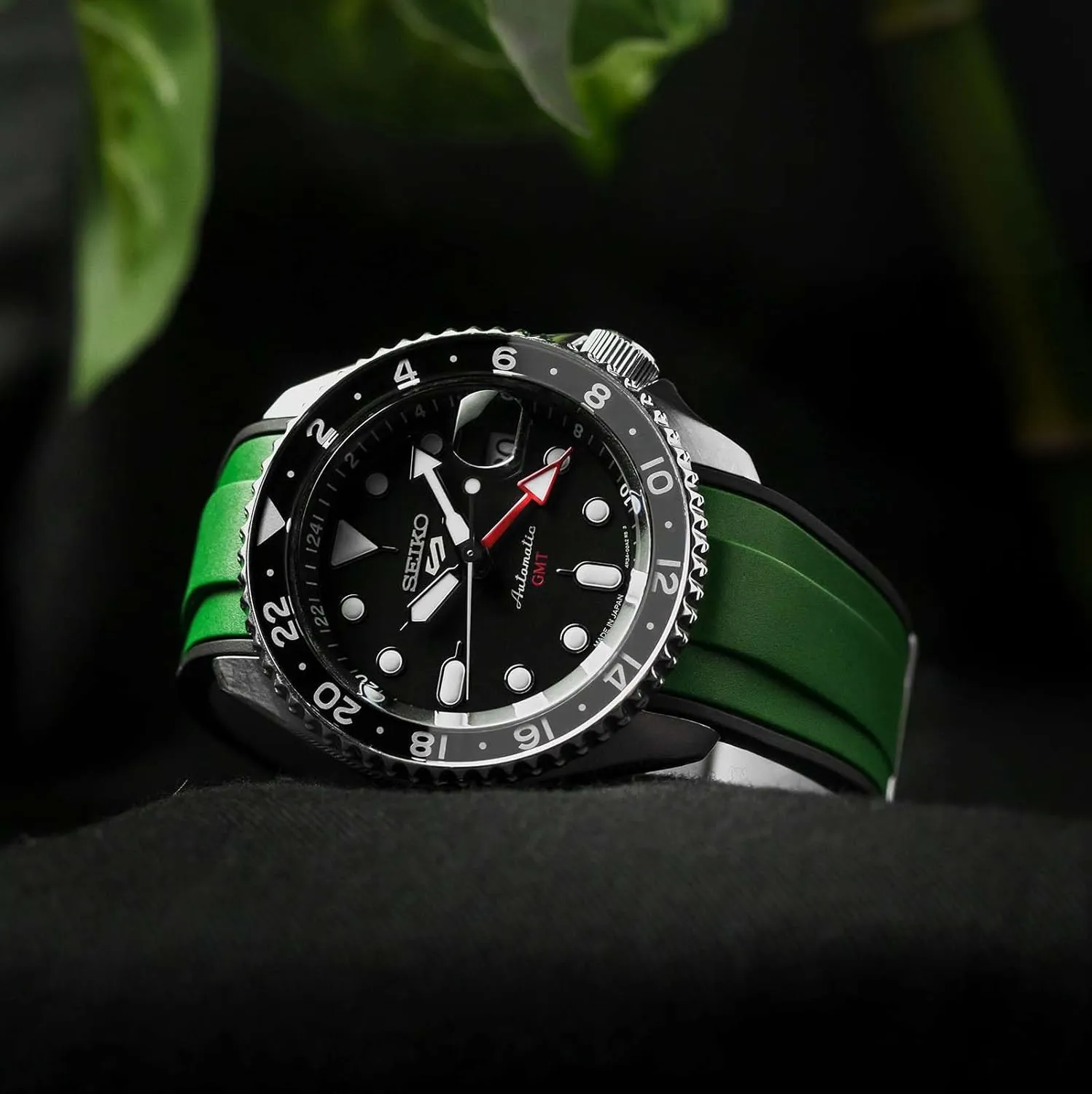 Seiko 5 Sports SKX Series Dive Watches, 5KX/SRPD & New GMT Series, Curved End Dutch examination Watchband for SRPD51, SRPD53, SRPD55K1, SRPD59K1,SSK017, SSK019, etc. StrapXPro (SX1A) 22mm Watch Bands Men's Rubber Watch Strap Replacement for 