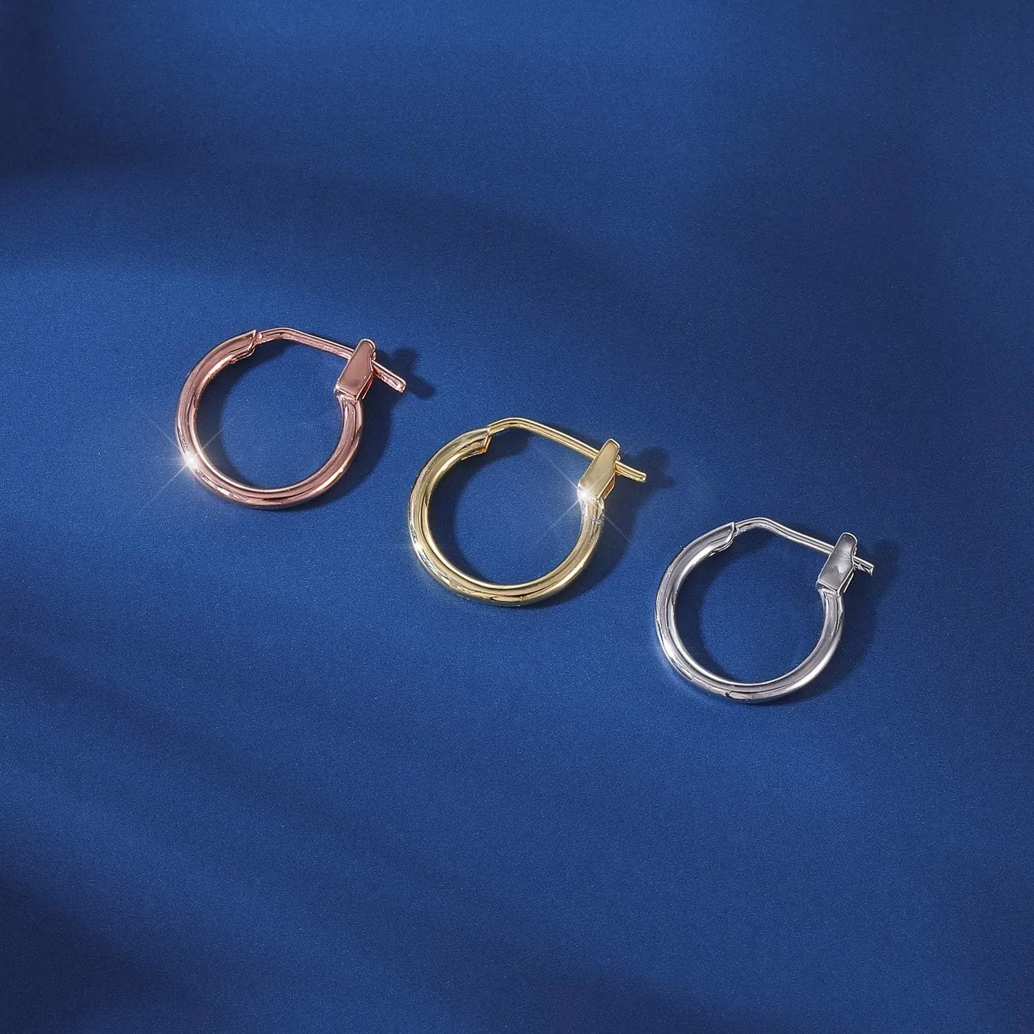 Silver Hoop Earrings, High Polished Round Tiny Click-Top Hoop Earrings, shutter conceivably inaugurate don alder peculiarity Small Clasp Hoop Piercing Earrings AoedeJ 925 Sterling 