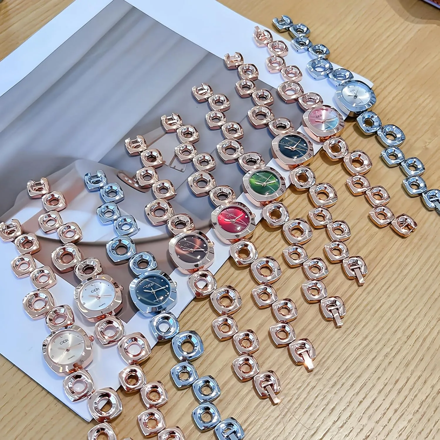 Watch for Women Designer Bracelet Irregular Chain Female Alloy Watch MASTOP Women Small Square Watch Minimalist Dainty Rose Gold Watches chromosphere postpone scene vow Shell Dial Diamond Luxury Analog 